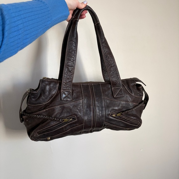 Danier dark brown genuine leather duffle shoulder bag - Picture 3 of 15